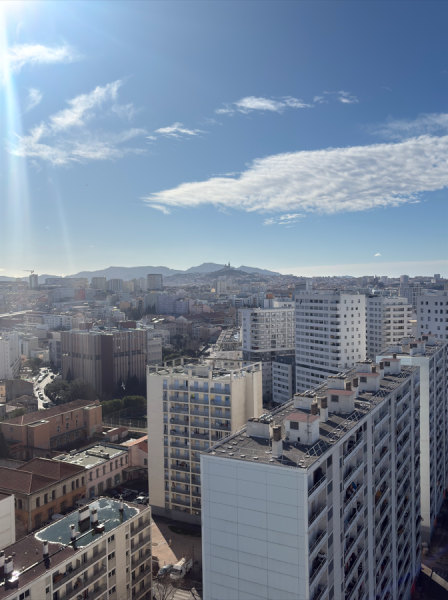 Marseille : Quand la vue est imprenable, le logement ne doit pas l'être.