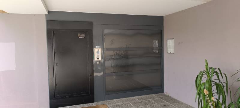 Sécurisation de logements vacants par tôlage expert à Marseille dans les Bouches-du-Rhône